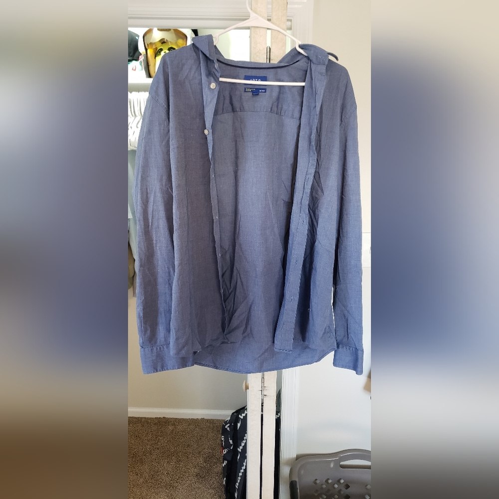 APT. 9 Blue Collared Dress Shirt